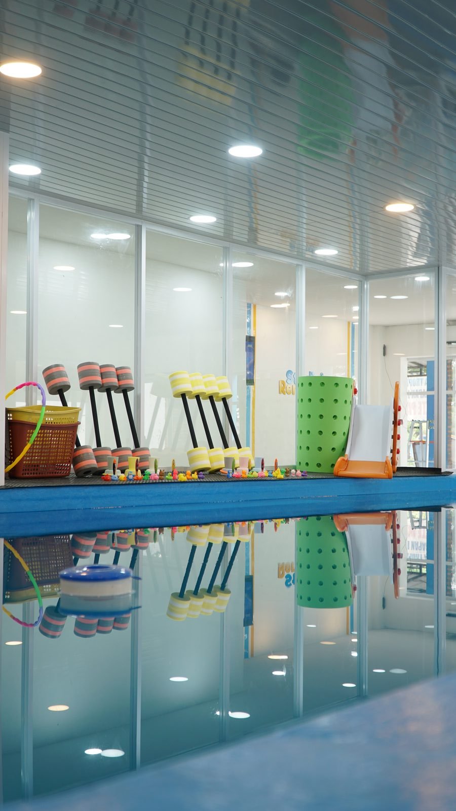 Studio Renang branch interior